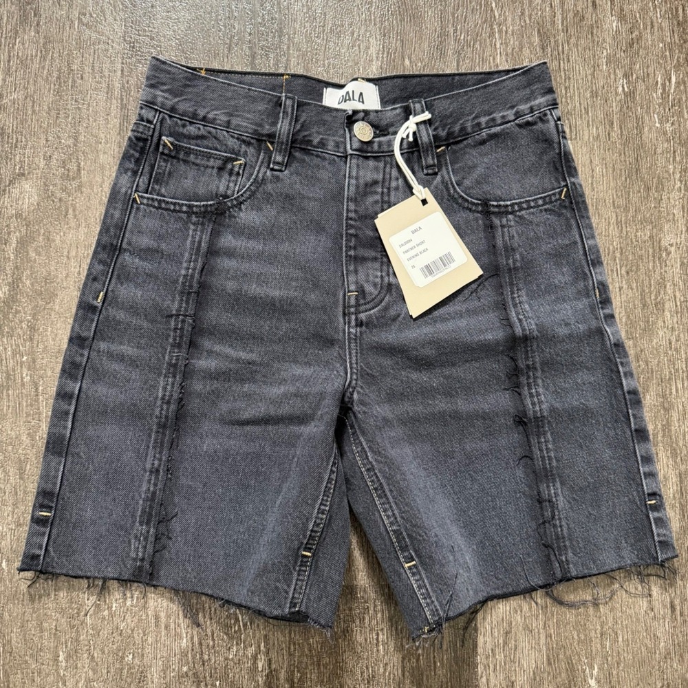 DALA Partner Short Hurricane Denim Cutoff Raw Hem Shorts Women's‎ 25